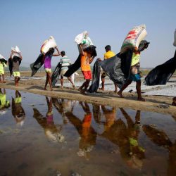 برلمانيون ميانماريون يدعون إلى وقف المساعدات الدولية عن الروهنغيا