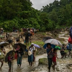 مسلمو الروهنغيا بلا «غذاء» وسلطات ميانمار تواصل إحراق منازلهم