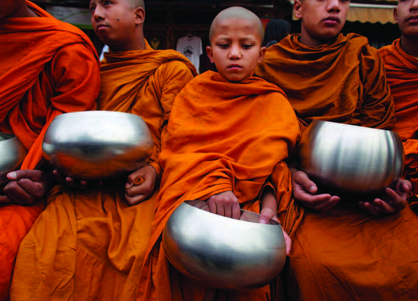 مذابح «الروهنغيا» تطيح برومانسية الديانة البوذية
