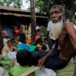 بالصور.. لاجئو الروهنغيا يواصلون الفرار من ميانمار إلى بنغلادش