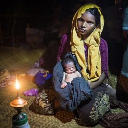 آلاف الروهنغيا يفرون من العنف والجوع في ميانمار إلى بنغلادش