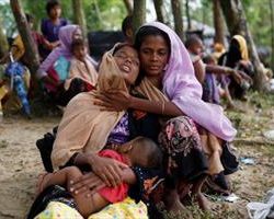 مفوض أوروبي يزور اللاجئين الروهنغيا في بنغلادش ويقيم مشاريع الاتحاد