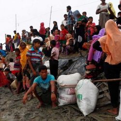 قوات ميانمار تقتل رجلا روهنغيا وترمي جثته في النهر