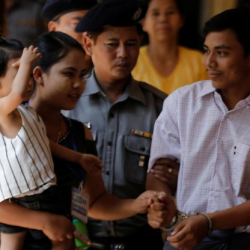 القضاء الميانماري يصدر الأسبوع المقبل قراره بشأن متابعة محاكمة صحفيي “رويترز”