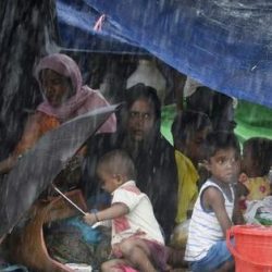 أمطار تضرب مخيمات الروهنغيا في بنغلادش