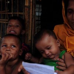 لاجئو الروهنغيا في بنغلادش يرفضون نقلهم إلى جزيرة نائية