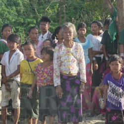 موظفو حكومة ميانمار في ولاية أراكان يستولون على المساعدات الدولية