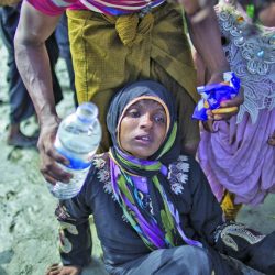 بنغلادش تتجاهل دعوات ميانمار وتساعد لاجئين روهنغيين عالقين على الحدود