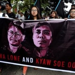 بريطانيا تدعو للإفراج الفوري عن صحفيي رويترز المسجونين في ميانمار