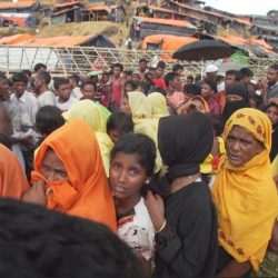 الروهنغيا يحتجون في بنغلادش وتعليق ترحيلهم لميانمار