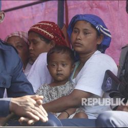 بنغلادش تعترض لاجئين من الروهنغيا في طريقهم بحرا إلى ماليزيا