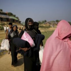 هيومان رايتس واتش تطالب ميانمار وبنغلادش بوقف إعادة لاجئي الروهنغيا