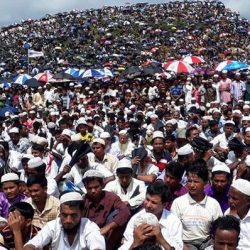 بنغلادش تحظر على مسلمي أراكان استخدام الهواتف النقالة