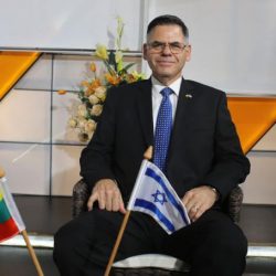 سفير إسرائيل يدعم مرتكبي المجازر بحق مسلمي الروهنغيا