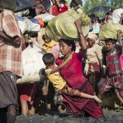 التايمز: أونغ سان سو تشي في “قفص الاتهام بسبب مجزرة” الروهنغيا