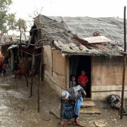 رياح عاتية تعصف باللاجئين الروهنغيا في بنغلادش