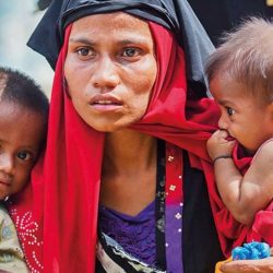 انهيار أرضي في مخيمات الروهنغيا في بنغلادش يدفن عددا من الأطفال