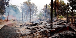 العنف يتصاعد في ميانمار.. إحراق منازل المسلمين وتشريدهم في الغابات