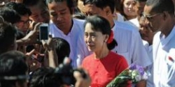 سو تشي لن تتدخل في مفاوضات سلطات بورما والمتمردين الكاشينيين