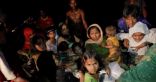 بالصور | مئات الروهنغيا يستغلون ظلام الليل للهرب من الاضطهاد في ميانمار