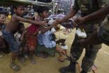 بنغلاديش تسهل وصول المساعدات إلى الروهنغيا وتطالب بربع مليار دولار