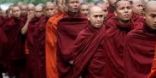 الرهبان البوذيون يتظاهرون في جميع مناطق الدولة لمدة أربعة أيام