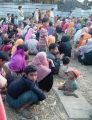 قوات النظام في ميانمار تحاصر قرية روهنغية وتصادر ممتلكاتهم الشخصية