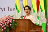 زعيمة ميانمار تحث مواطنيها على المضي نحو الديمقراطية والسلام