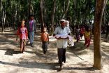 روهنغية قتل زوجها وطفلاها فهربت برضيعها إلى بنغلاديش فمات من الجوع والمرض
