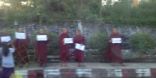 البوذيون يستقبلون وفد منظمة التعاون الإسلامي باحتجاجات مدعومة من السلطات