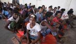 ماليزيا تعترض قاربا للاجئين من الروهنجيا أبعدتهم تايلند